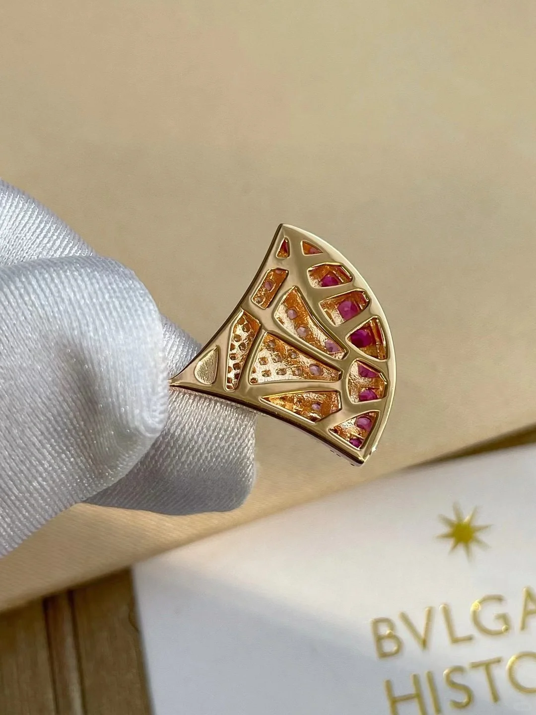 Replica Bvlgari Divas' Dream Necklace