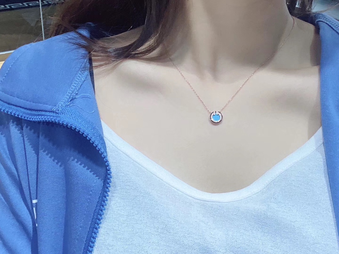 Replica Tiffany Limited Version Round Pendant Necklace