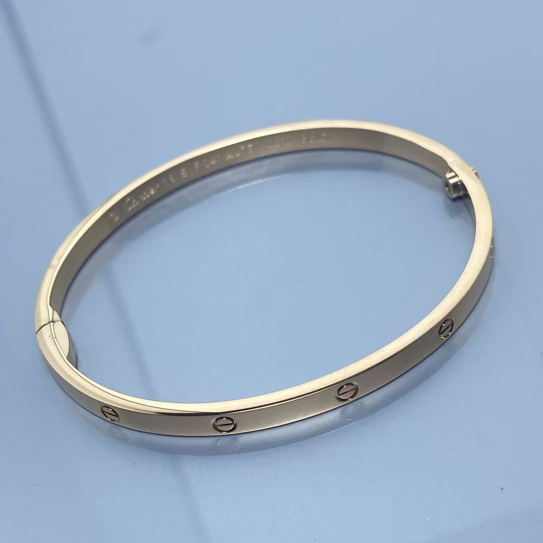 Replica Cartier LOVE Bracelet - No Diamond