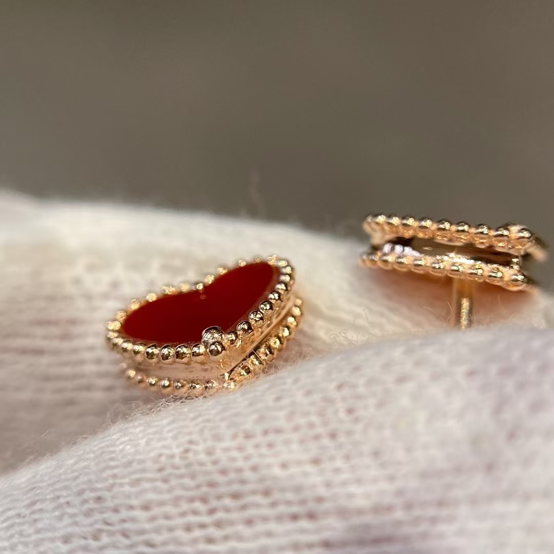 Replica Van Cleef & Arpels Heart Stud Earrings