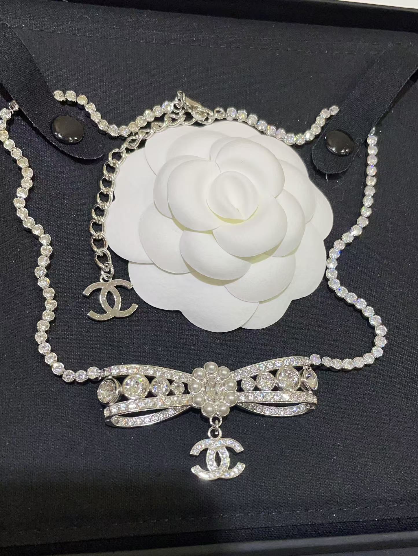 Replica Chanel Rhinestone Strass Bowknot Pendant Necklace