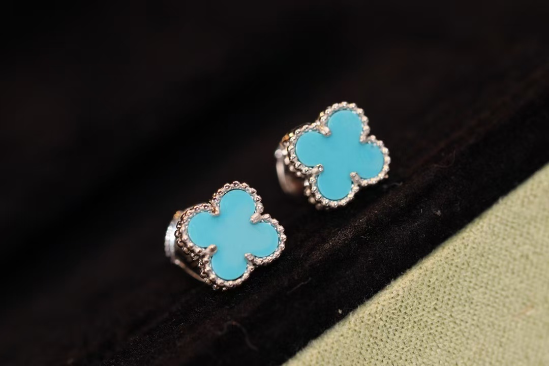 Replica Van Cleef & Arpels Sweet Alhambra Earstuds Earring - Mini