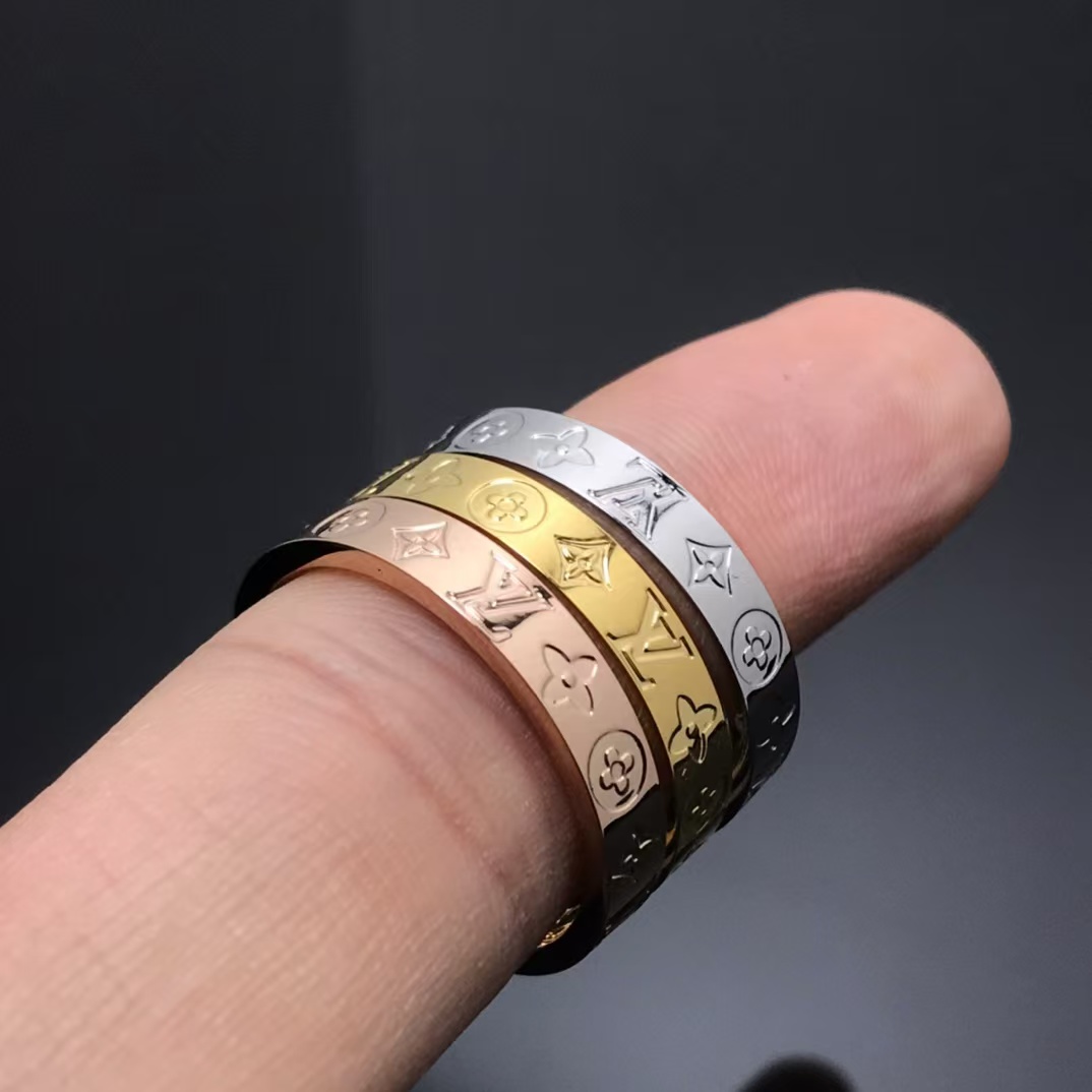 Replica Louis Vuitton Pattern Debossed Ring