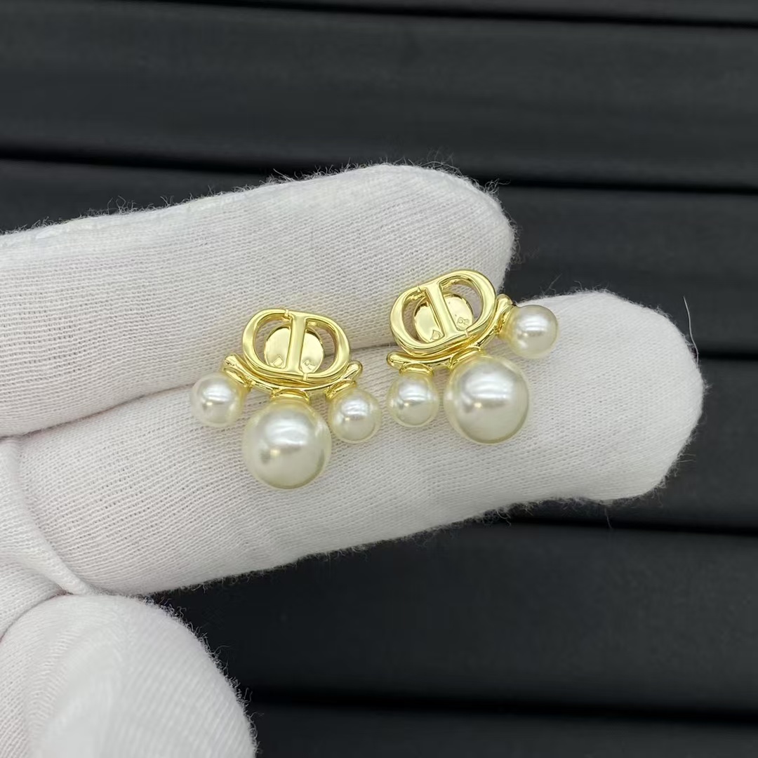 Replica Dior CD with Three Pearls Earrings