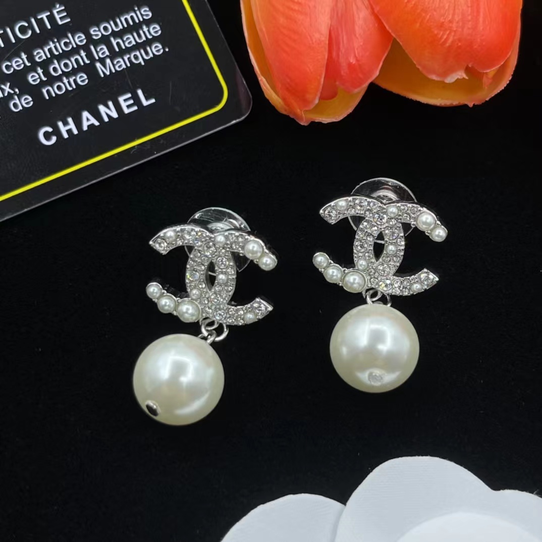 Replica Chanel Prom Pearl Dangle Earrings