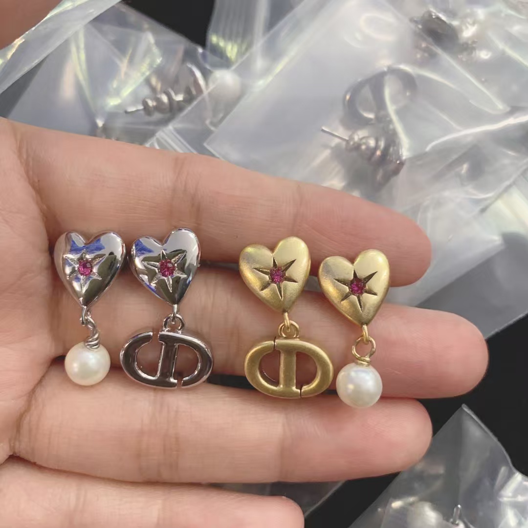 Replica Dior Asymmetric Heart CD Pearl Stud Earrings