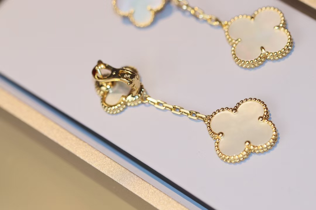 Replica Van Cleef & Arpels Magic Alhambra Earrings, 2 Motifs