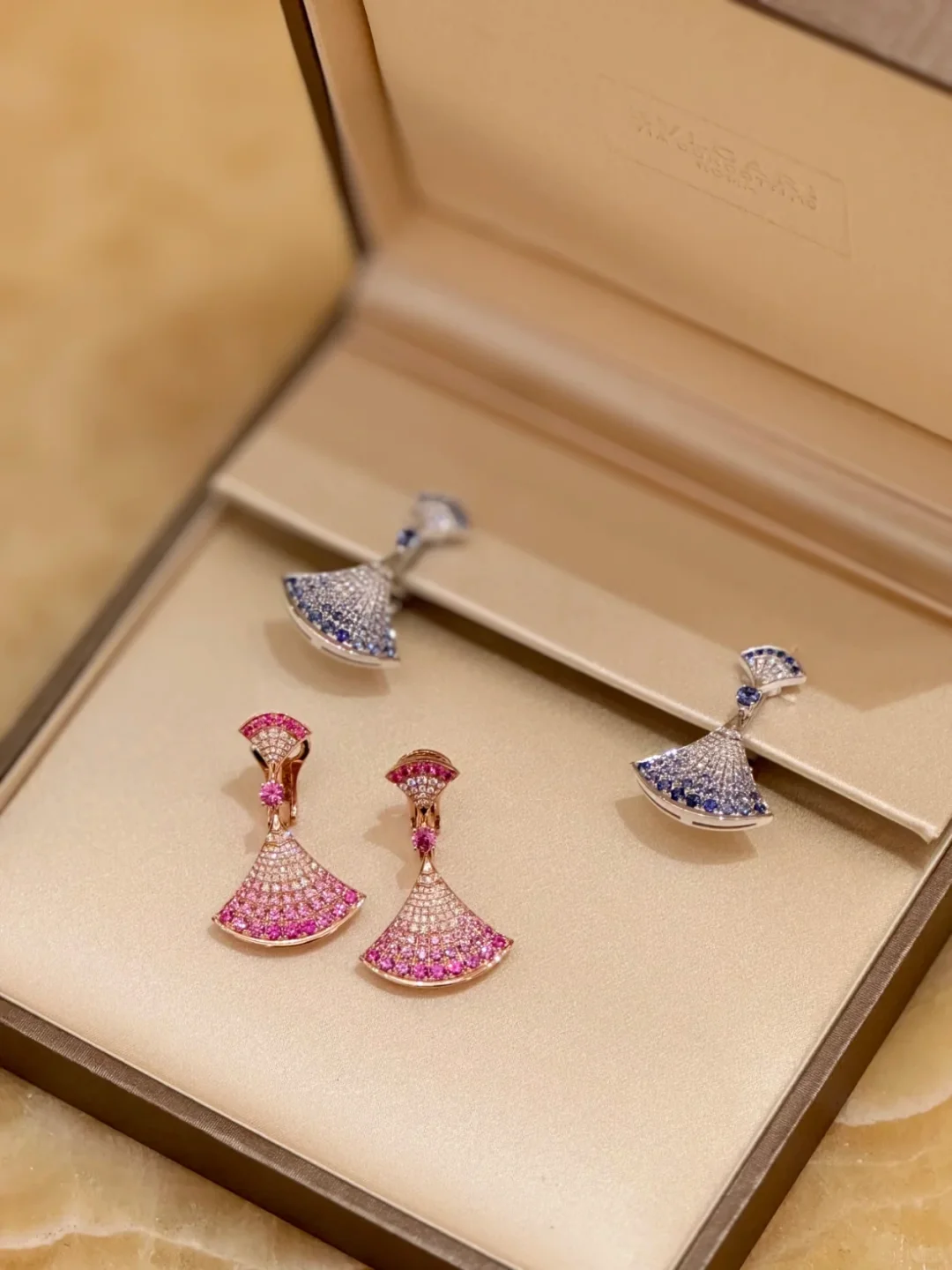 Replica Bvlgari Divas’ Dream Earrings - Full Diamond