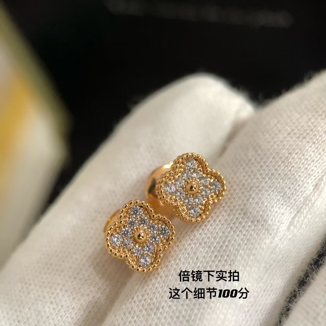 Replica Van Cleef & Arpels Full Diamond Vintage Alhambra Earrings