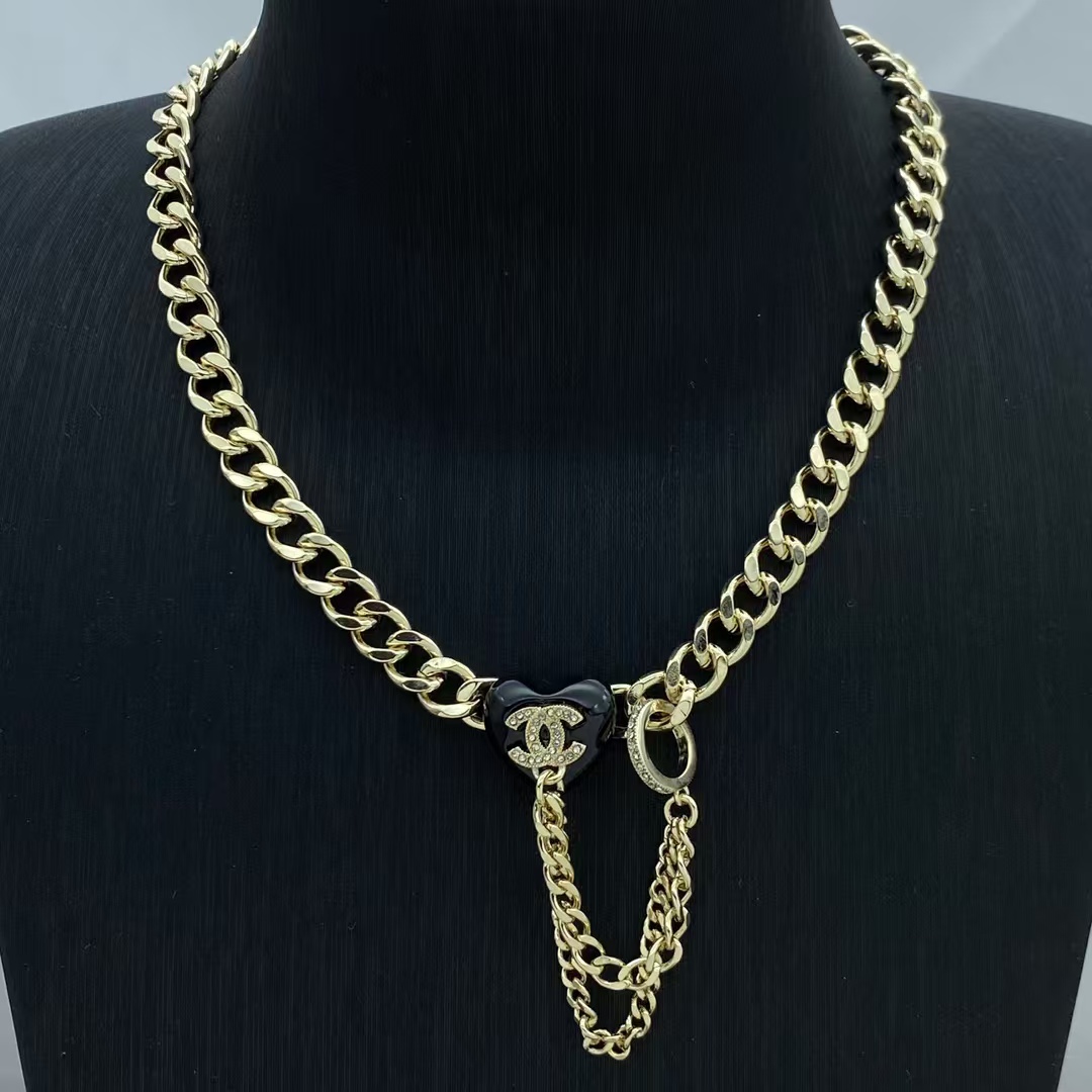 Replica Chanel Funky Gold Chunky Cuban Chain Necklace