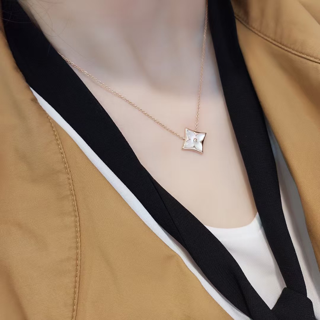 Replica Louis Vuitton Color Blossom BB Star Pendant Necklaces