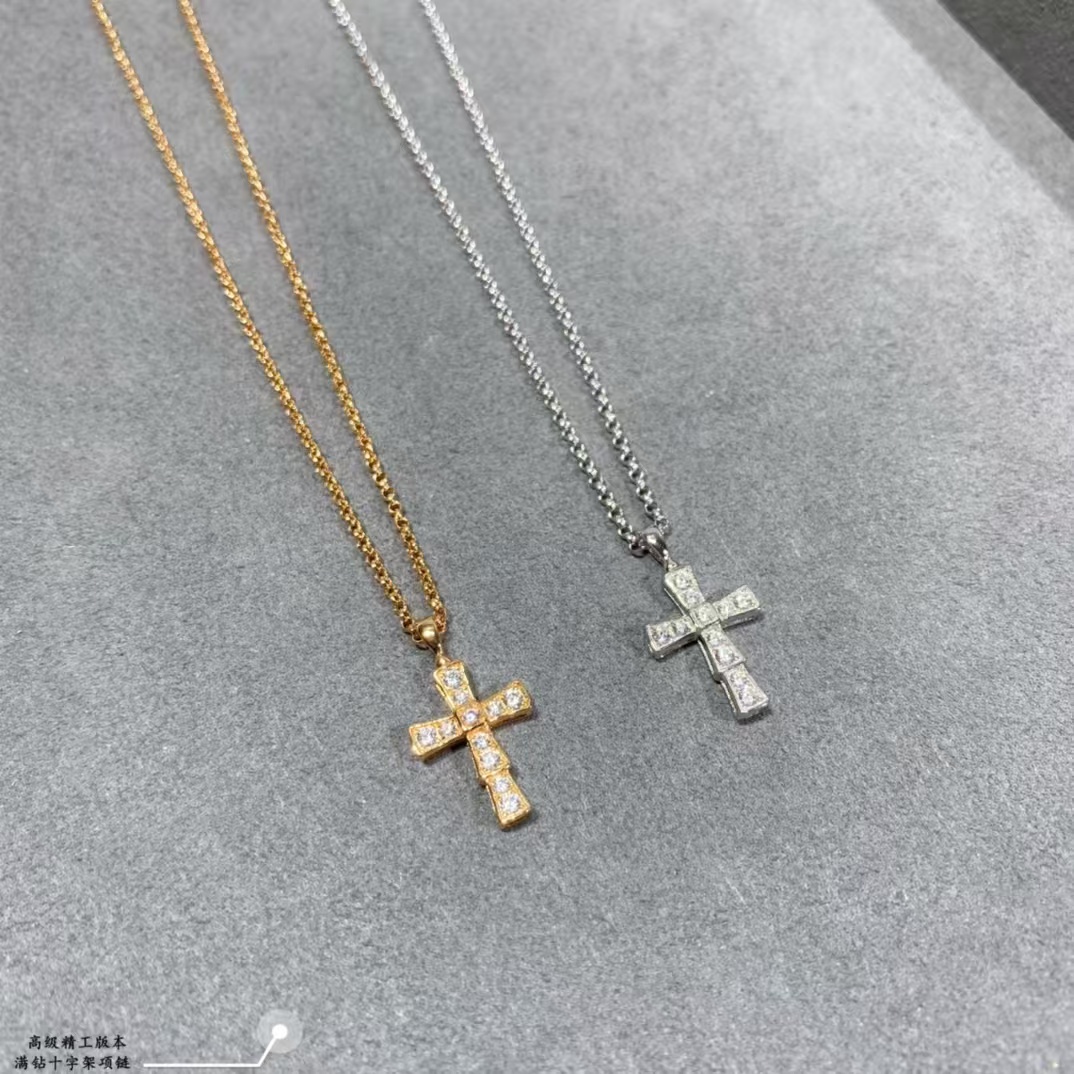 Replica Bvlgari Cross Croce Pendant Necklace