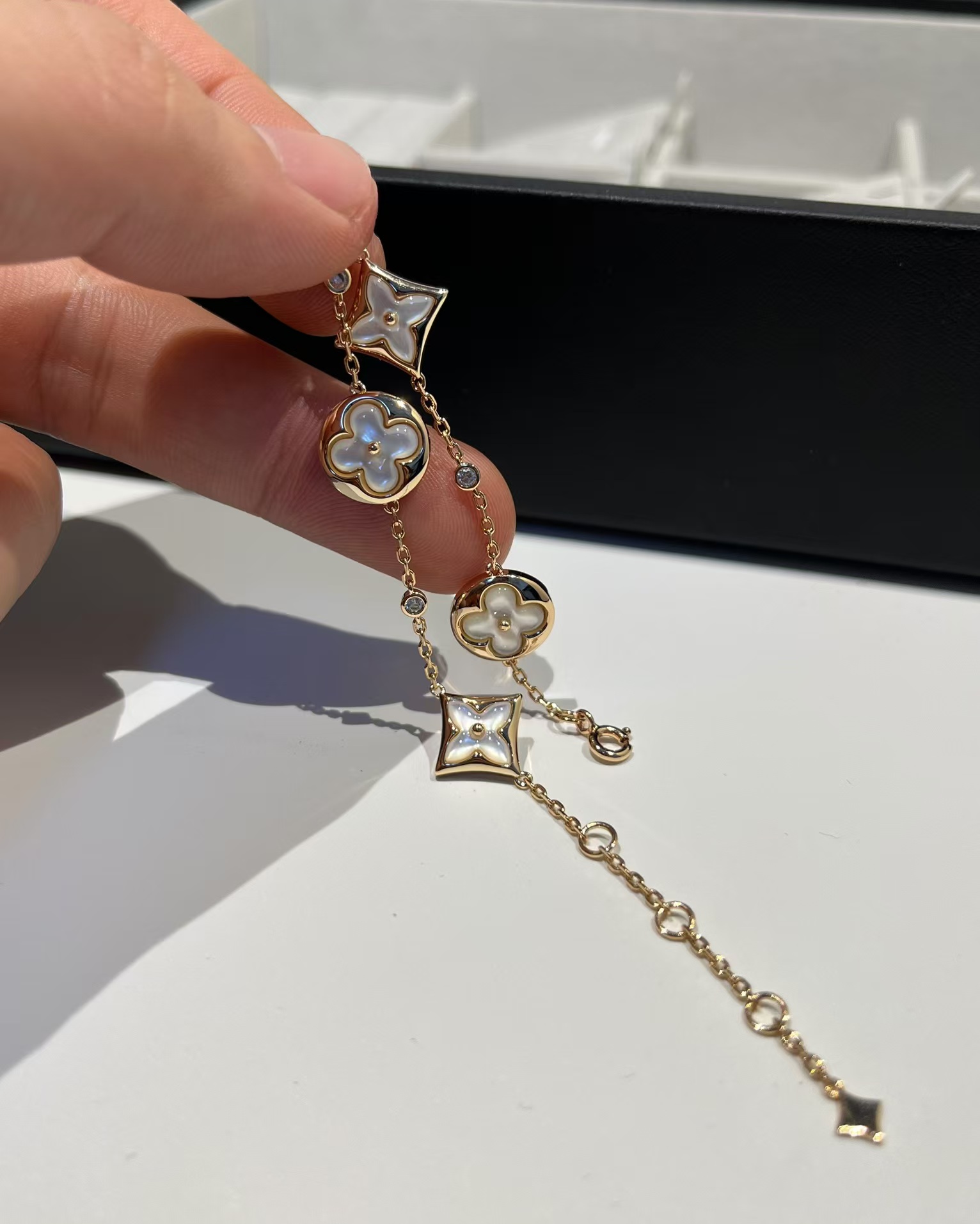 Replica Louis Vuitton Color Blossom Star Sun Bracelet
