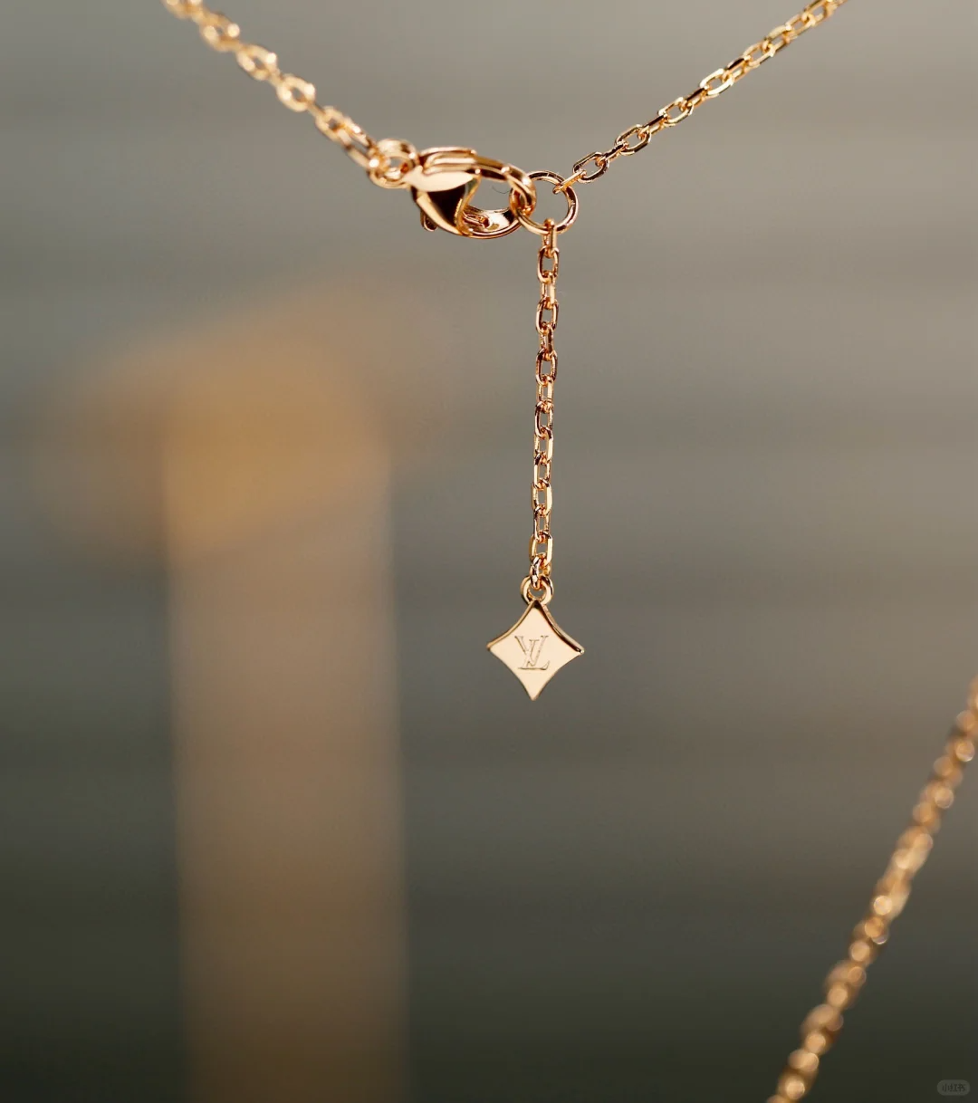 Replica Louis Vuitton Idylle Blossom Pendant Necklace-Two Flowers