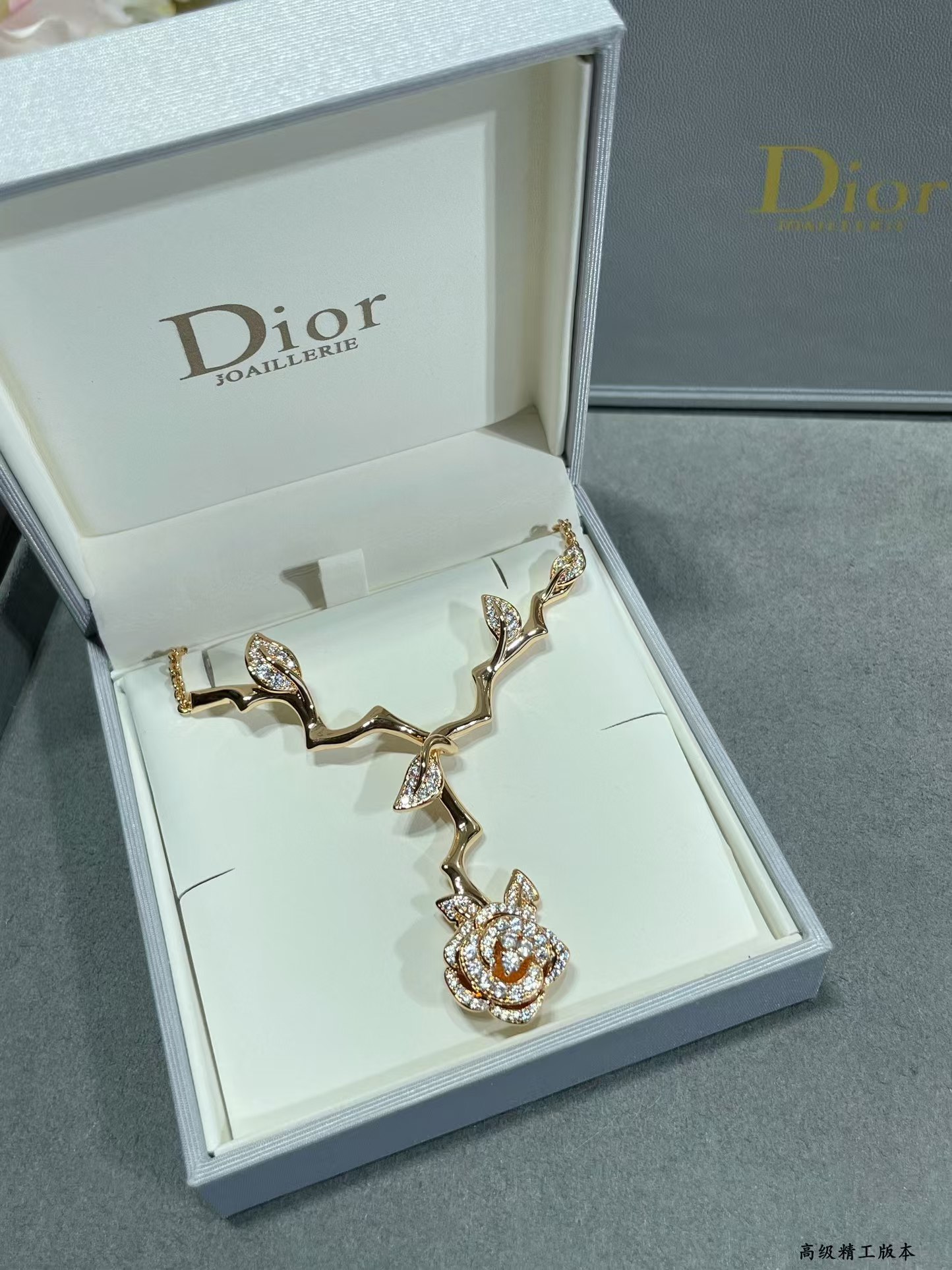 Replica Dior Rose Pendant Bagatelle Necklace