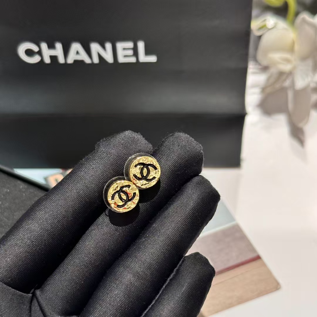 Replica Chanel Round Stud Earrings