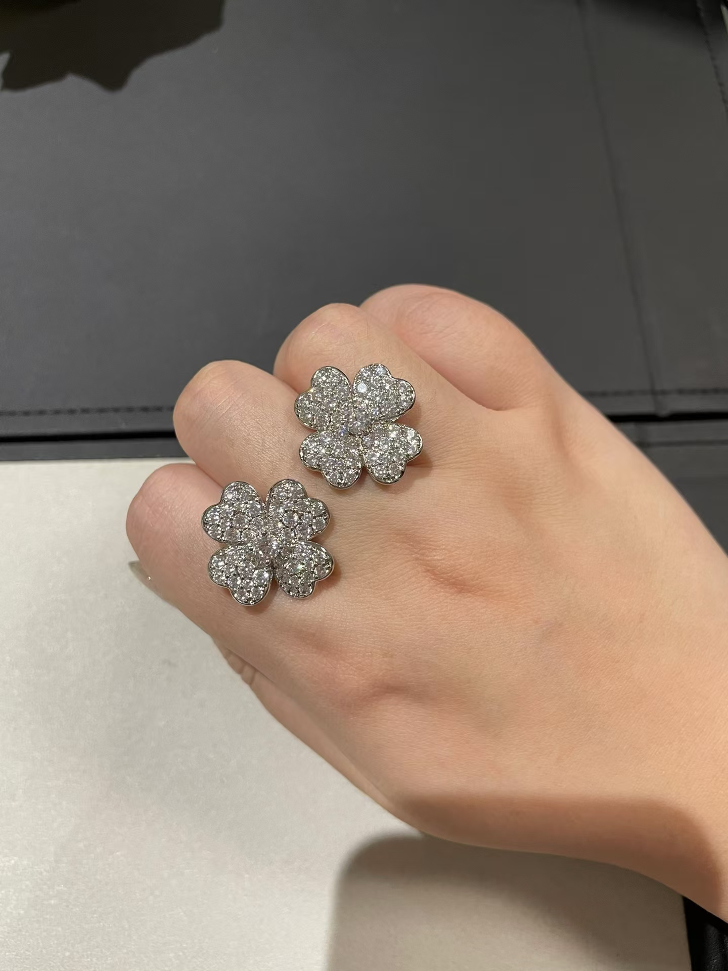 Replica Van Cleef & Arpels Cosmos Earrings - Small