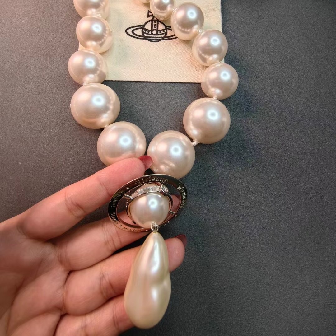 Replica Vivienne Westwood Large Teardrop  Pendant Pearl Necklace