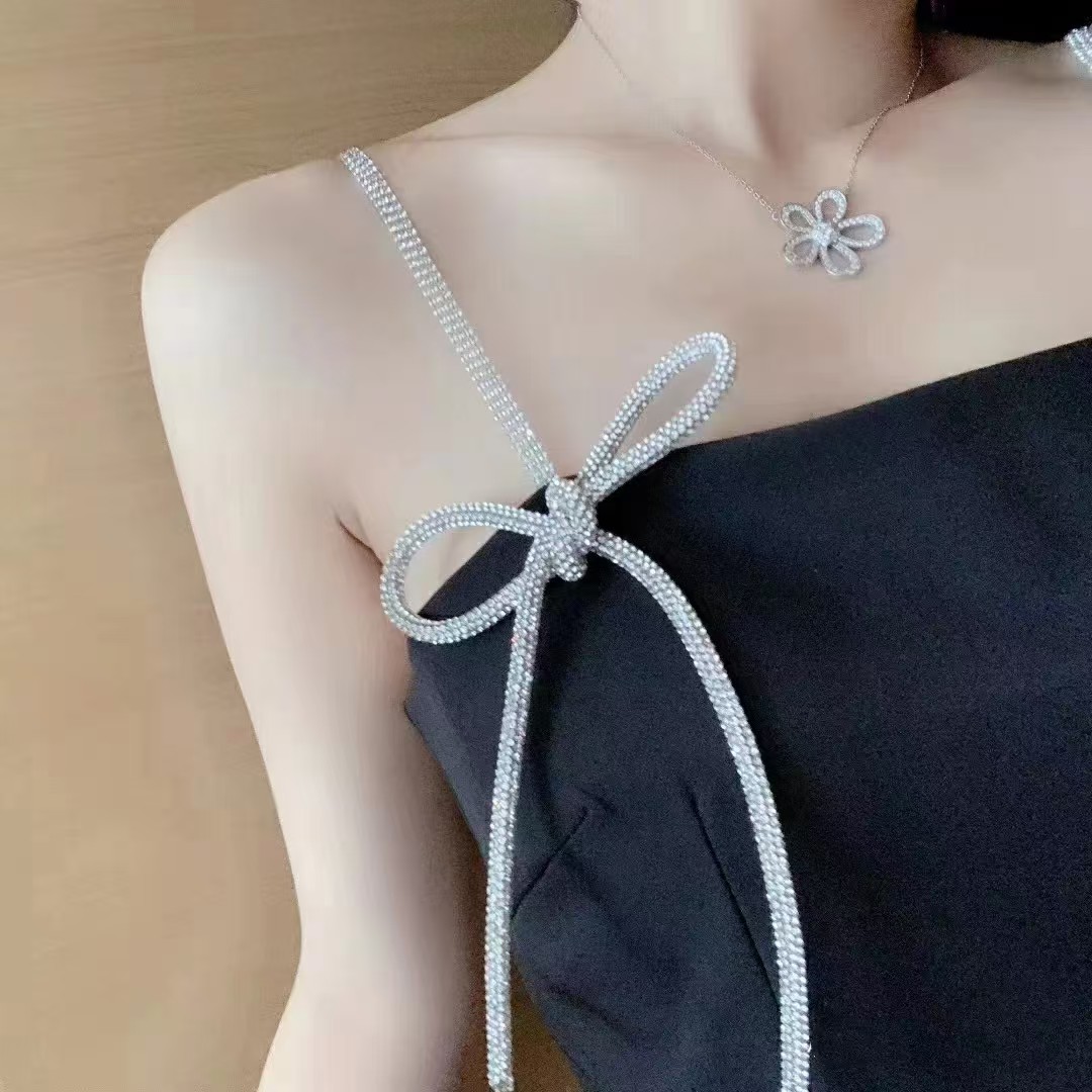 Replica Van Cleef & Arpels Flowerlace Pendant Necklace
