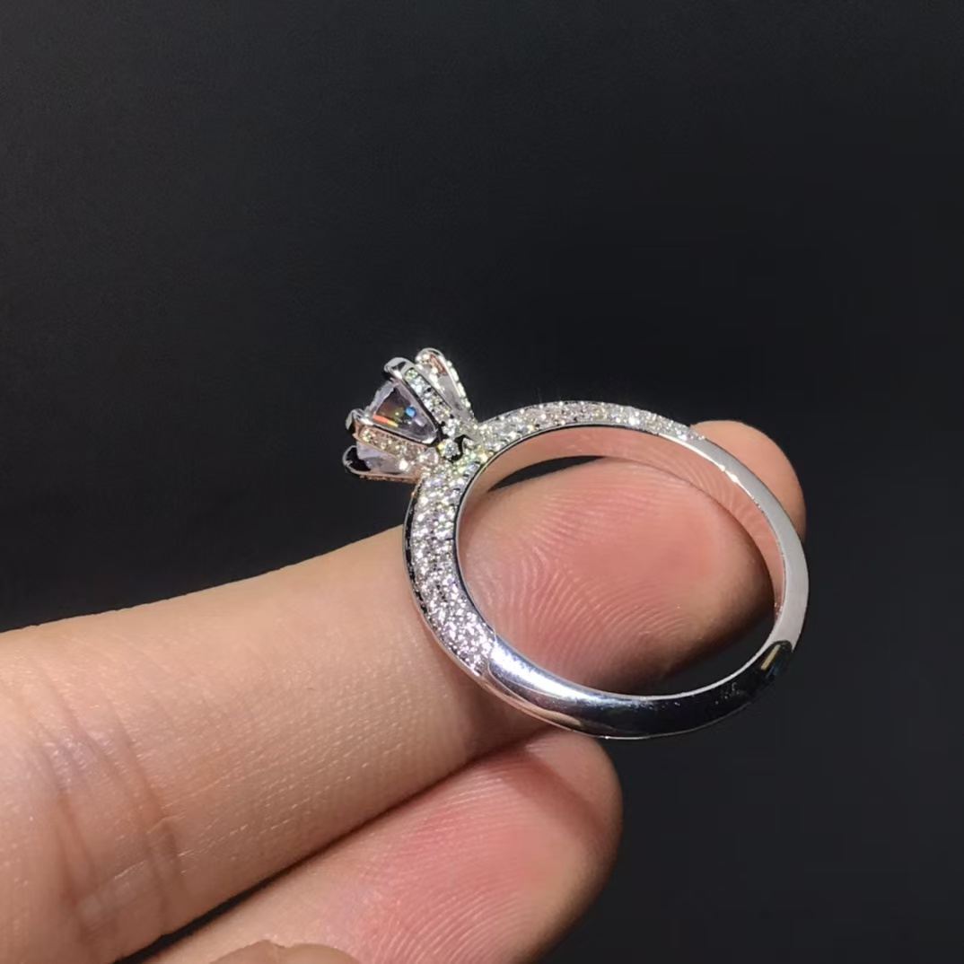 Replica Tiffany Classic Single Diamond Ring