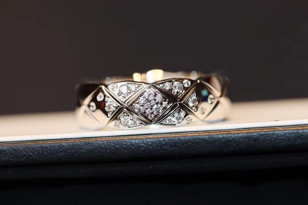 Replica Chanel Rose Silver Crush Ring