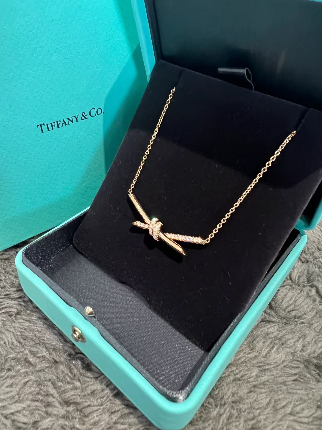 Replica Tiffany Knot Pendant Necklace