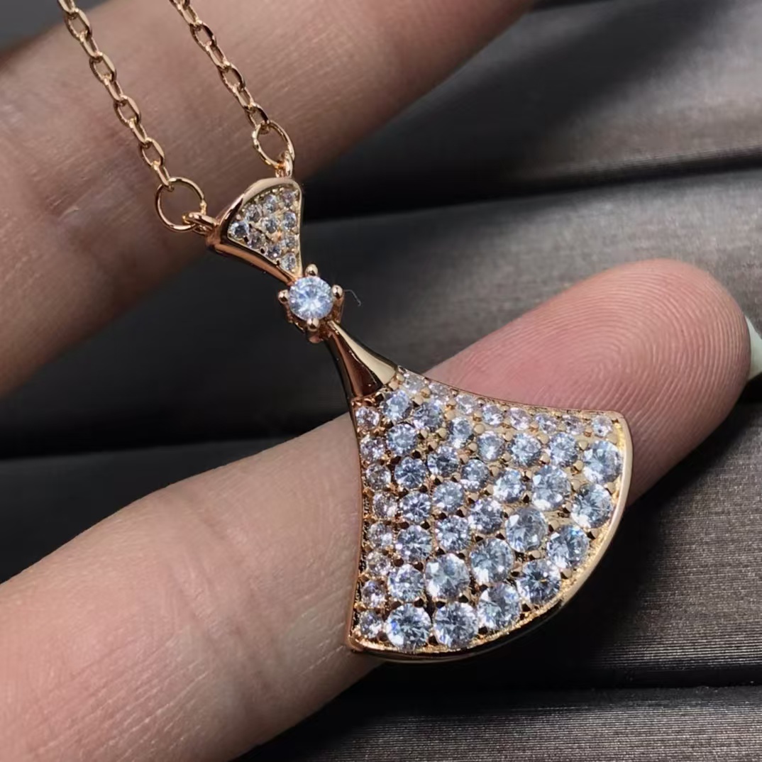 Replica Bvlgari Divas' Dream Necklace