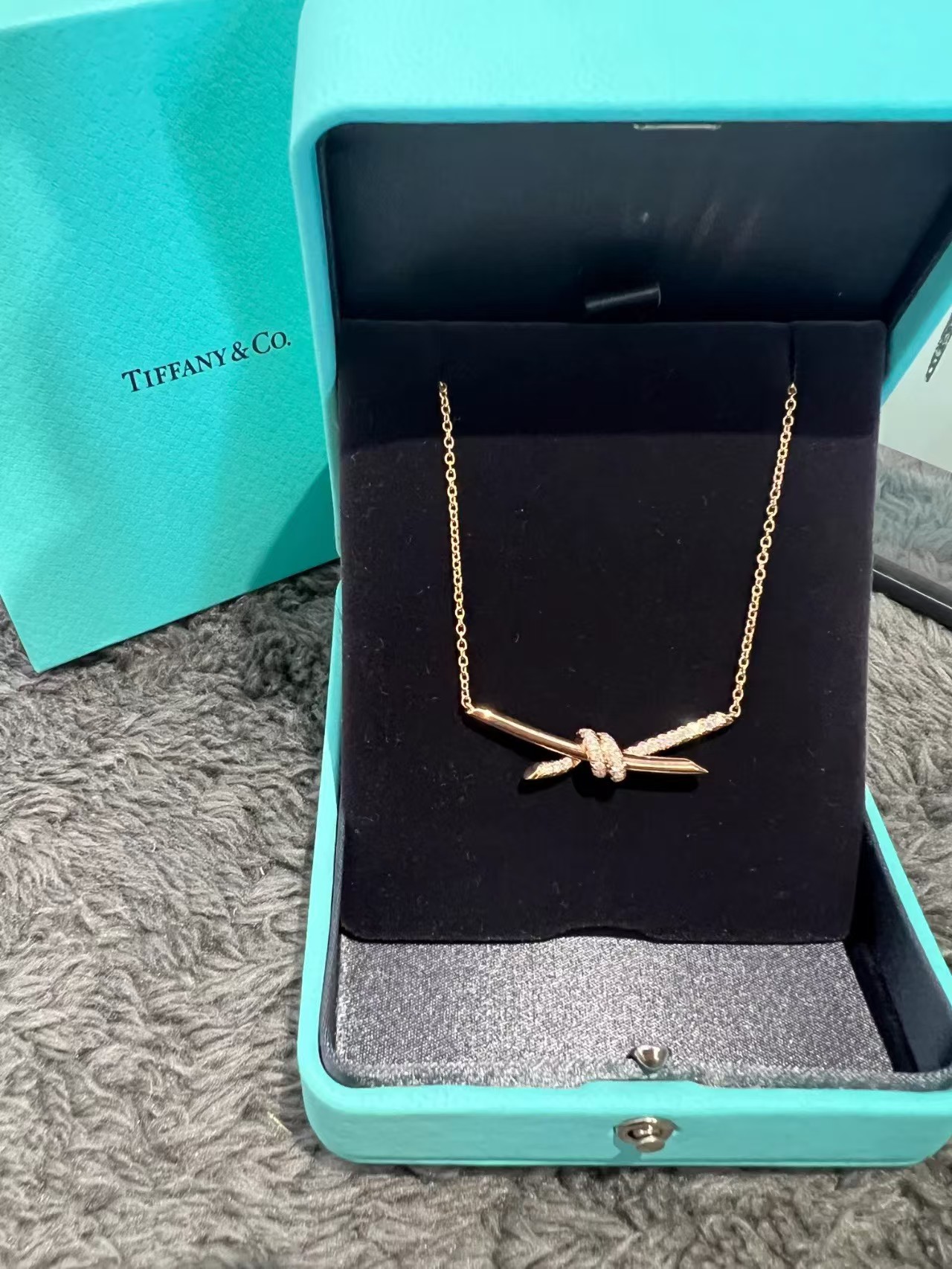 Replica Tiffany Knot Pendant Necklace