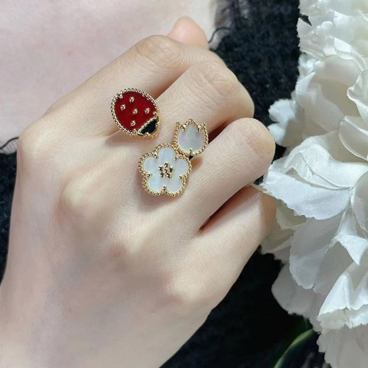 Replica Van Cleef & Arpels Flower and Ladybug Ring