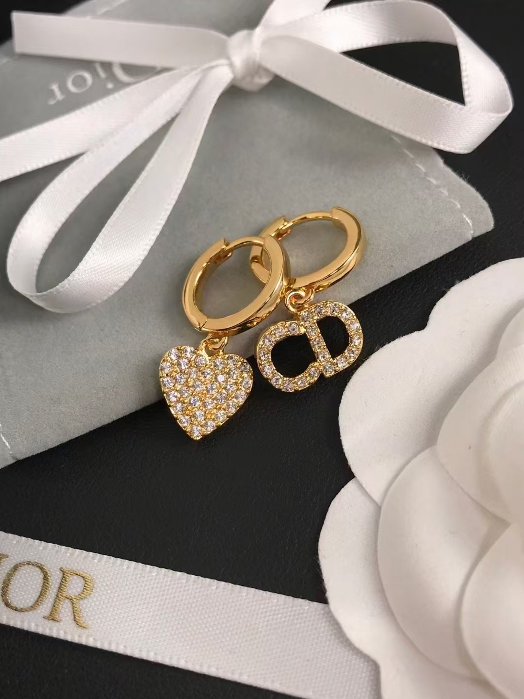 Replica Dior Asymmetric Heart CD Dangle Earrings