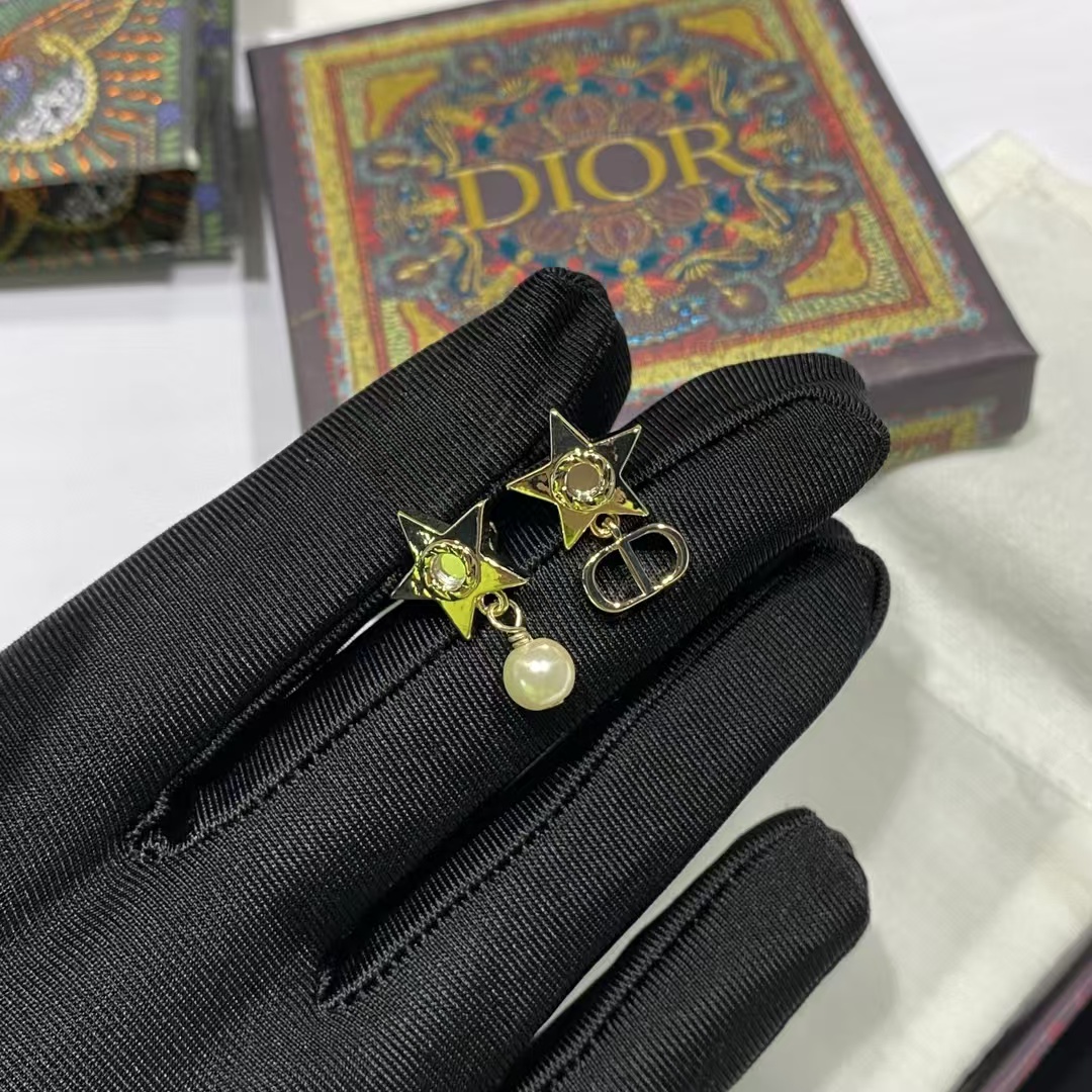 Replica Dior Asymmetric Star Earrings