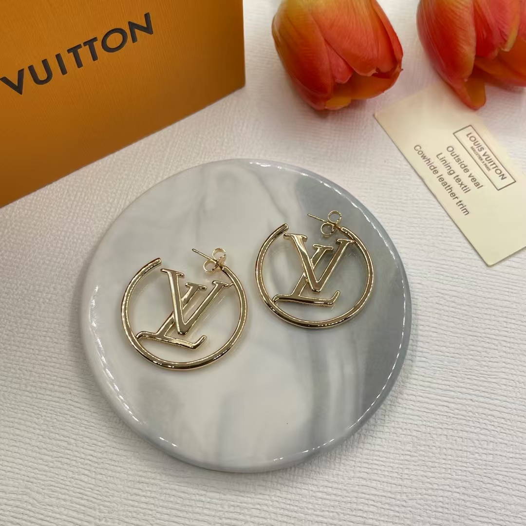 Replica Louis Vuitton Circle LV Letter Earrings