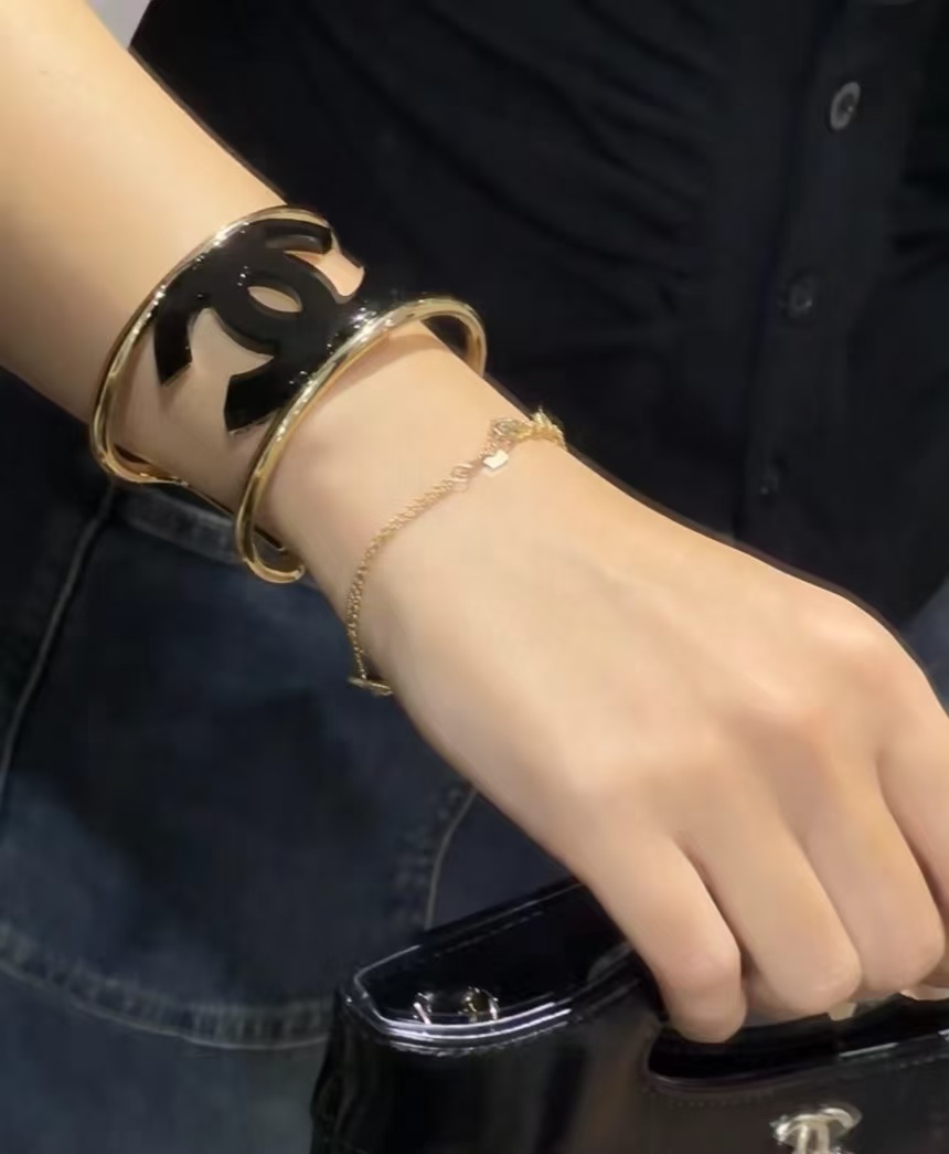 Replica Chanel CUFF Funky Exaggerated Geometric Bangle Bracelet