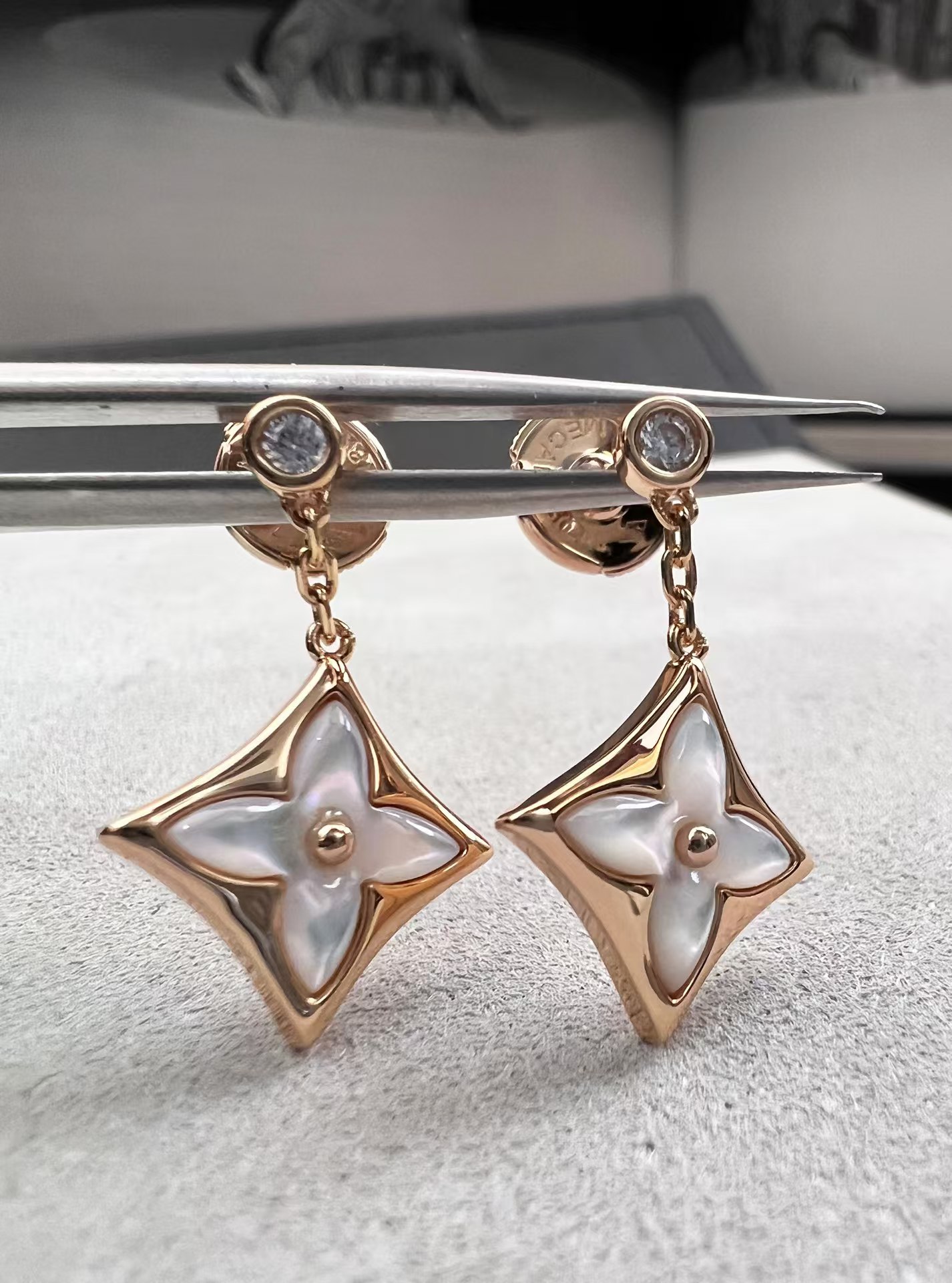 Replica Louis Vuitton Color Blossom BB Star Earring Studs