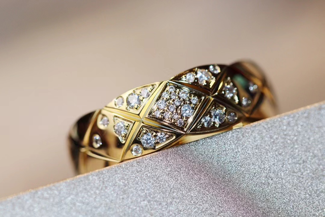 Replica Chanel Rose Gold Crush Ring