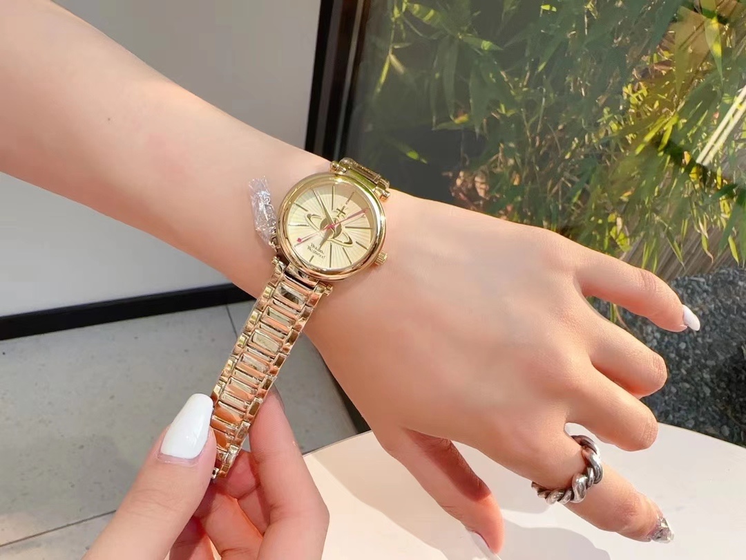 Replica Vivienne Westwood Elegant Gold Watch - 29MM