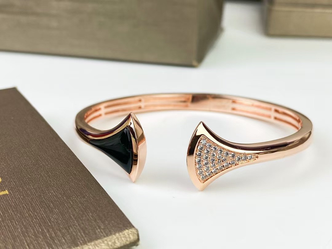 Replica Bvlgari Divas’ Dream Bracelet