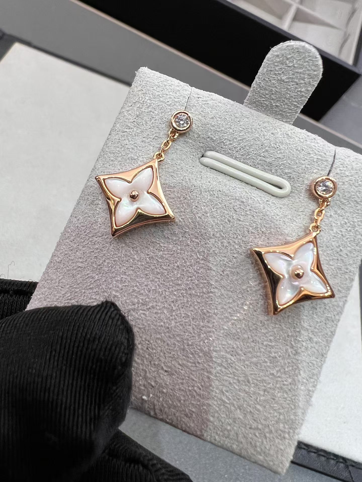 Replica Louis Vuitton Color Blossom BB Star Earring Studs