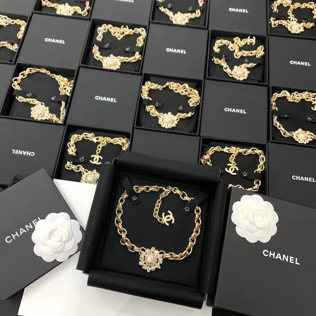 Replica Chanel Thick Cuban Chain Flower Pendant Choker Necklace