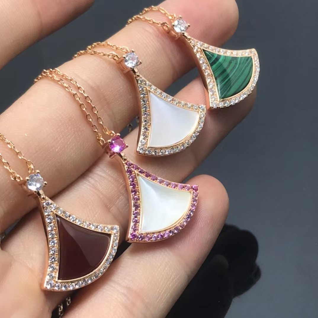 Replica Bvlgari Divas' Dream Necklace