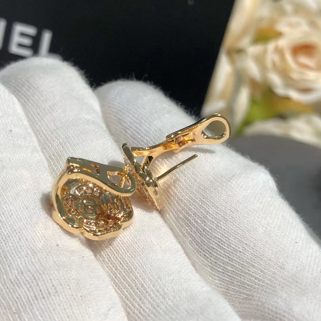 Replica Chanel Diamond Camellia Stud Earrings