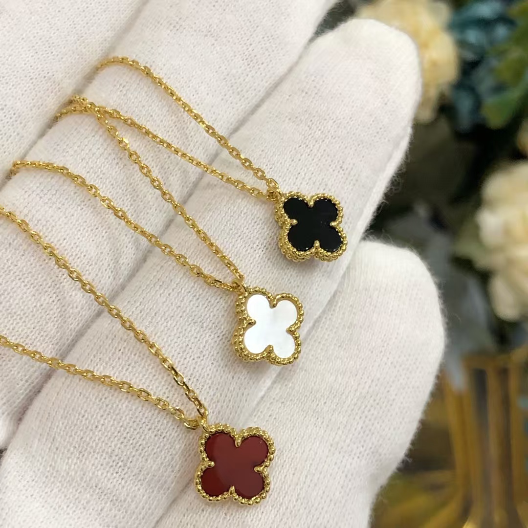 replica Van Cleef & Arpels Sweet Alhambra Pendant Necklace - Mini
