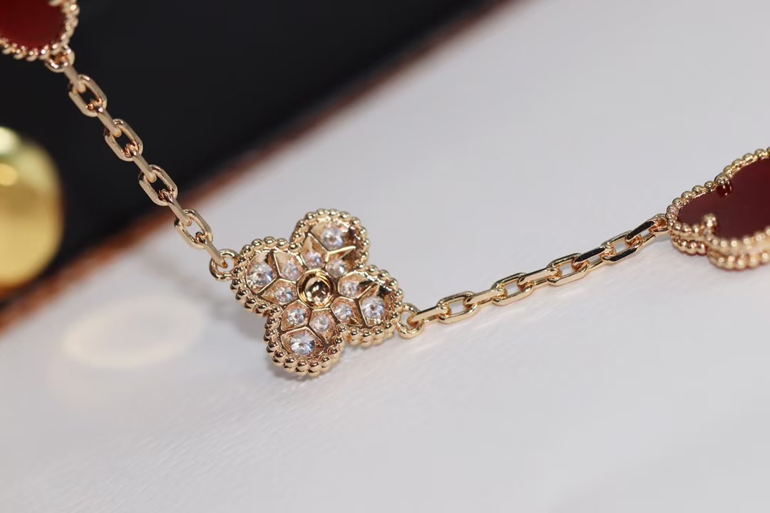 Replica Van Cleef & Arpels Carnelian Five Clover Bracelet 5 Motifs