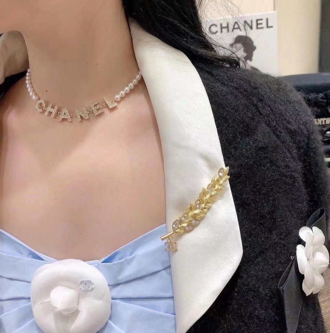 Replica Chanel Letter Pednant Pearl Chain Necklace