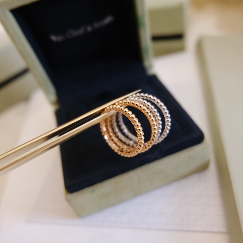 Replica Van Cleef & Arpels Minimalist Ring