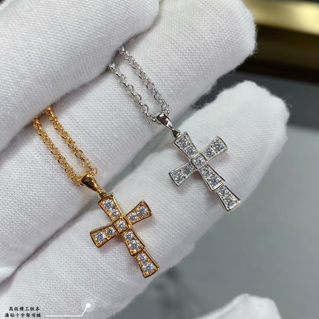 Replica Bvlgari Cross Croce Pendant Necklace
