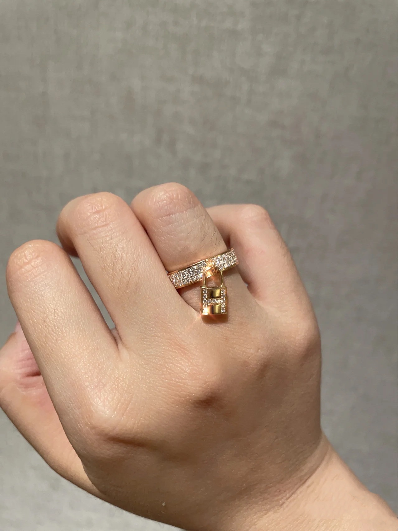 Replica Hermes Diamond Paved Lock Ring