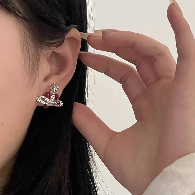 Replica Vivienne Westwood Enamel Love Heart Saturn Earring Stud