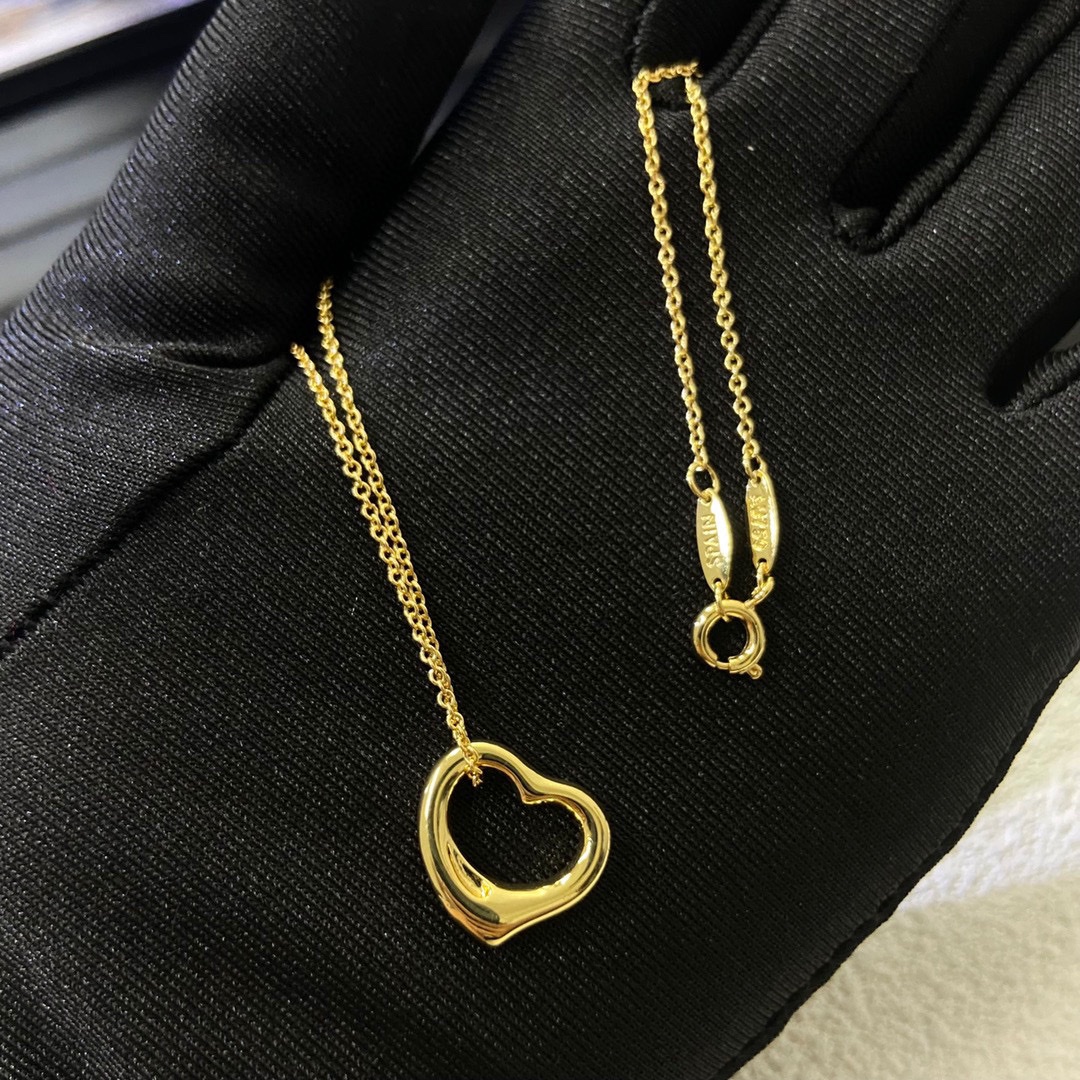 Replica Tiffany Classic Love Heart Pendant Necklace