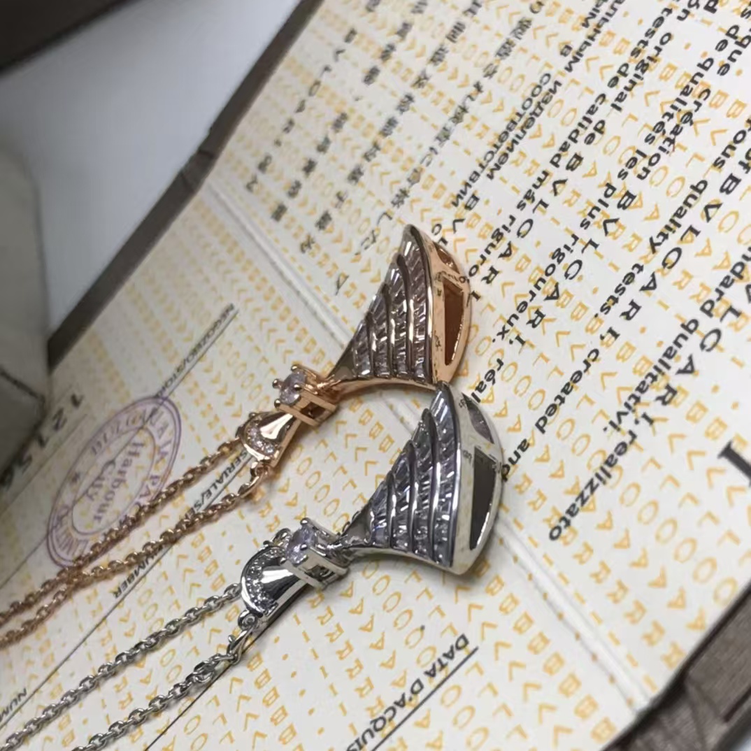 Replica Bvlgari Divas' Dream Necklace